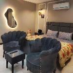 Modern & aesthetic Skyline studio/Near ISL Airport