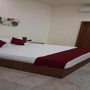 FabHotel The Dayals & Lawns - Nr. Ayodhya Dham Bus Station