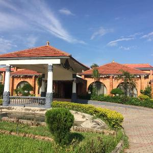 Hotel Lumbini Garden New Crystal