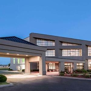 Urbana Hotel Conference Center