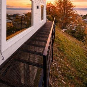 CIELO AUSTRAL house overlookin the ocean