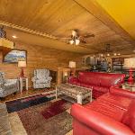 Moonshine Manor Gatlinburg