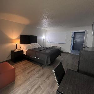Skylite Inn