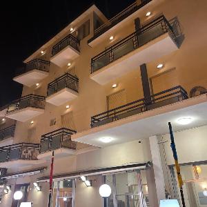 Villa iris mare