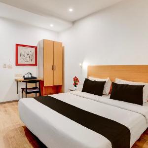 Townhouse Siddharth vihar hotel golden world and banquet