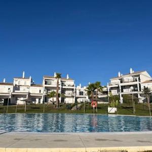 Apartamento para familias con piscina y parking