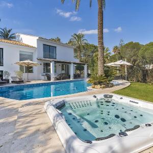 3320 Villa Karma