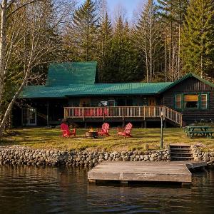 Hemlock Cabin Retreat | 3BR + Cedar Guest Suite