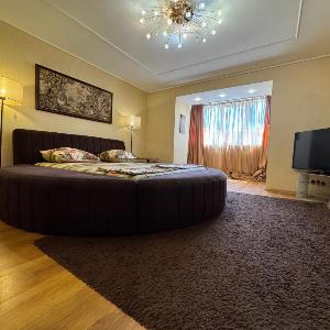 One bedroom king size center