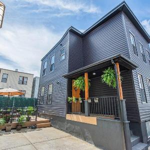 Private 4BR/3.5B Home • Driveway • 15 min to NYC