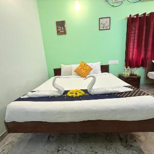 Vel Rooms