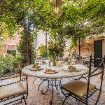 La Baruffa Private House with Garden in Dorsoduro Venice