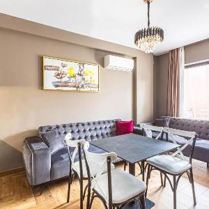 Brownie Luxury 2 Apartment with Balcony Full Kitchen 3 Min to Beach