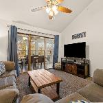 Luxury Lake Vacation at Emerald Pointe