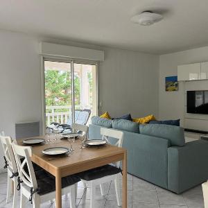 Appartement avec terrasse entre centre et océan - 5 pers. - FR-1-413-271