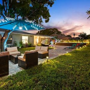 Fancy Retreat - Luxury-Pool-BBQ-Karaoke