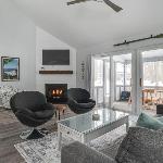 Cozy Retreat with Screened Porch Fire Pit & Lake Michigan Overlook