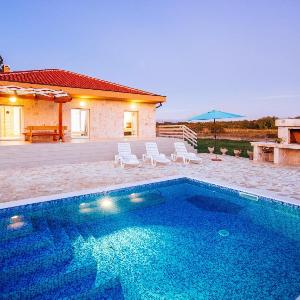My Dalmatia - Holiday Home Barba Pere with private pool