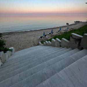 Great Lakes Resort - Jr Suite - Suite 8