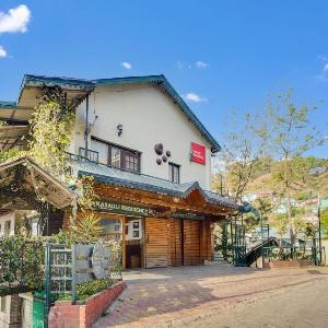 8 Bedrooms Private Property I Familys I groups I Kitty Parties I Near Mall Road Kasauli I By Kasauli Residency