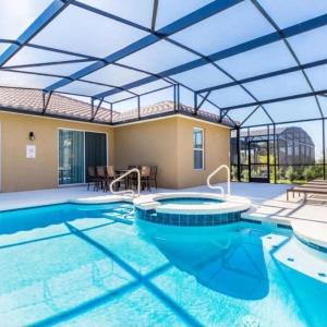 Accessible Retreat Solterra Resort Sleeps 11 Pool Jacuzzi Family Friendly