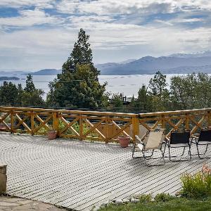 Vista al lago y relax desde la cama hasta el deck
