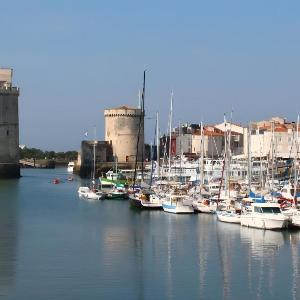 Studio moderne rénové La Rochelle