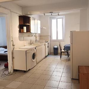 Sunny apartment right in the center of Perpignan