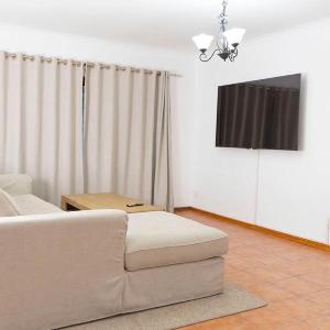 Melrose Place Apartment