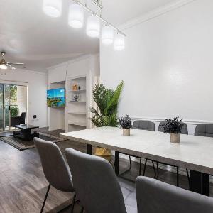 Spacious Luxury 3-bedroom Retreat Near Dallas Downtown - Group sleeps 7