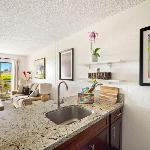 Hale Niu peek ocean view