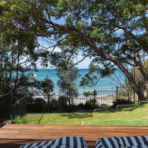 Collingwood Villa - Waterfront and Pet Friendly