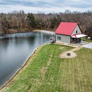 Moose Cabin | Secluded Cabin w/ Private Pond