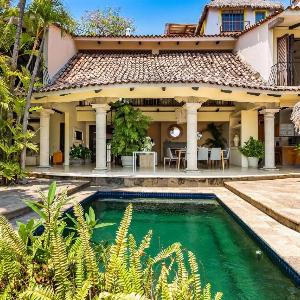 Spectacular hillside villa with pool incredible views