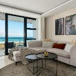 Spacious Seaside Retreat with Stunning Views