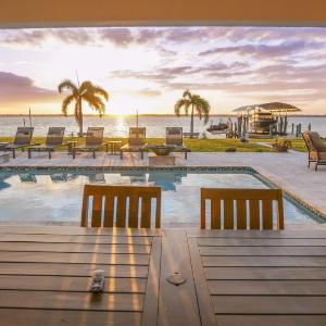 Villa Savona - A Luxurious Waterfront Wellness Retreat