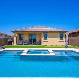 Enjoyable 3 bedroom house with Heated Pool option and Spa same as Hot Tub