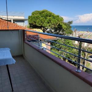 Cozy accommodation with sea view terrace
