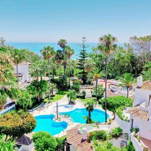 2047 Bright apartment in Golden Beach
