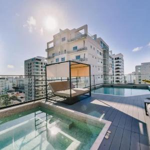 Regatta Living Ii with Breakfast Included - 905