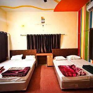 ANANTA VISHWANATH ReTREAT ASHRAM