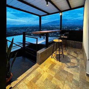 Balcony View Apartments with Fast WiFi near Subway
