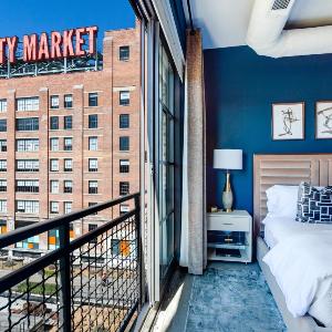 La Femme Flat by Atlanta Luxury Rentals