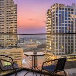 FIRST CLASS 1BR Iconic Design and Luxury Living Dubai