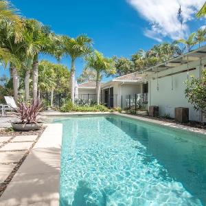 Noosa Sunrise - Pet-friendly with Pool