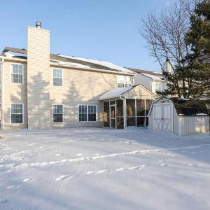 Quiet and Cozy Whitestown Retreat