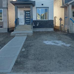 The Blessed Family Home-4bedrooms 3washrooms