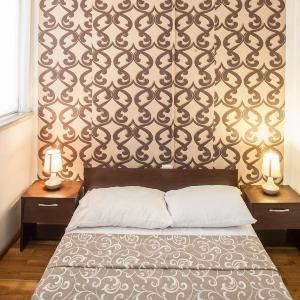 Apartment City center with workspace & wifi near Metro station