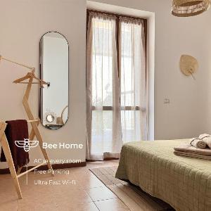 Bee Home In Verona
