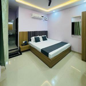 Shree Aaditri Inn